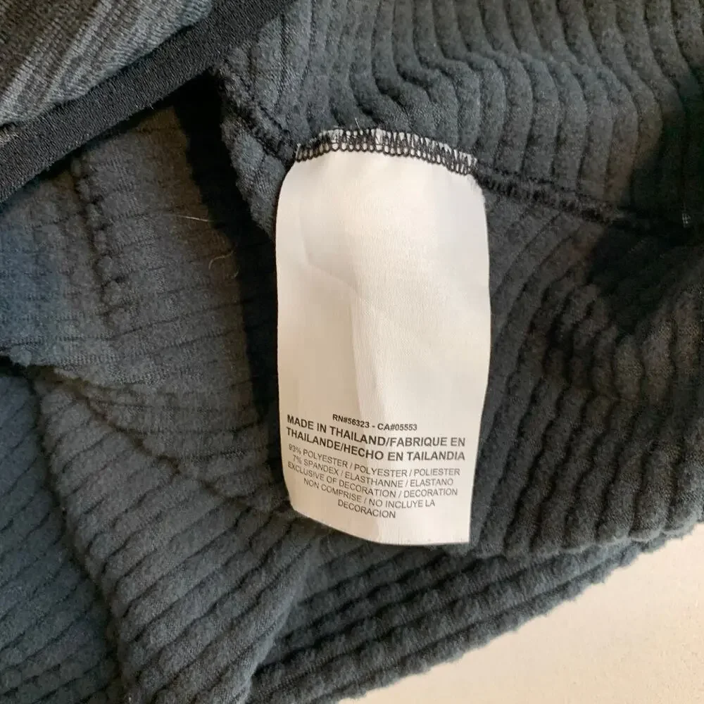 Nike Top Womens L Large Charcoal Element Sphere Thumbholes Mitten Cuff Half Zip